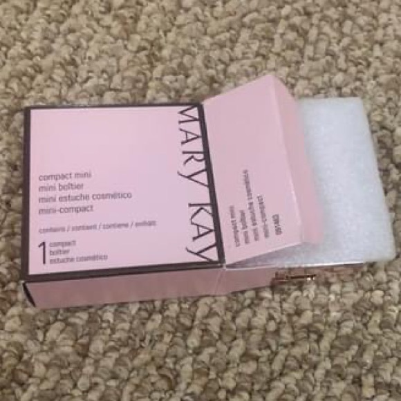 Rose Gold Compact - Picture 4 of 4